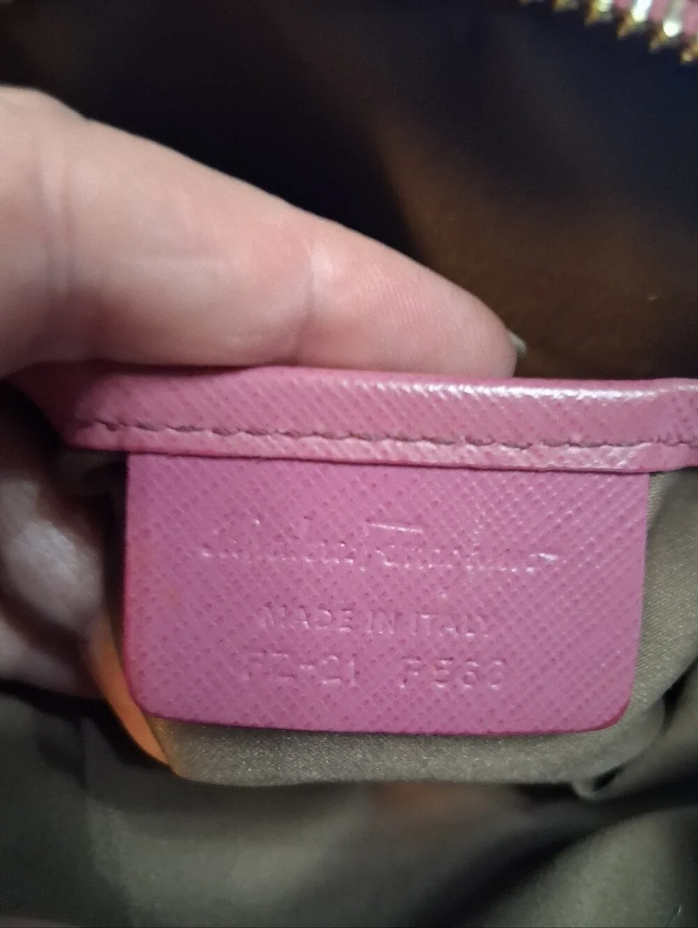 Salvatore Ferragamo Lydia bag is crafted from durable Saffiano Leather - Picture 3 of 15
